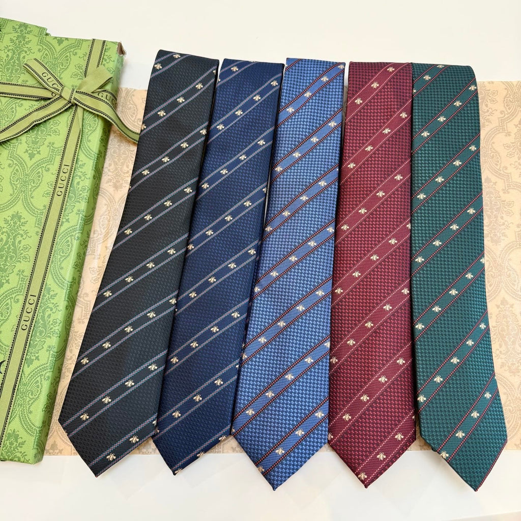 Gucci Style Men's Bee Stripe Jacquard Silk Tie