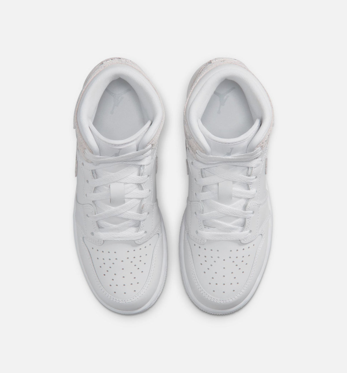 Air Jordan 1 Mid SE – Grade School Lifestyle Shoe in White/Field Silver