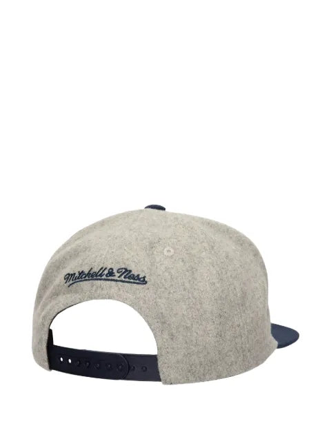 Mitchell & Ness Yankees-embroidered baseball cap