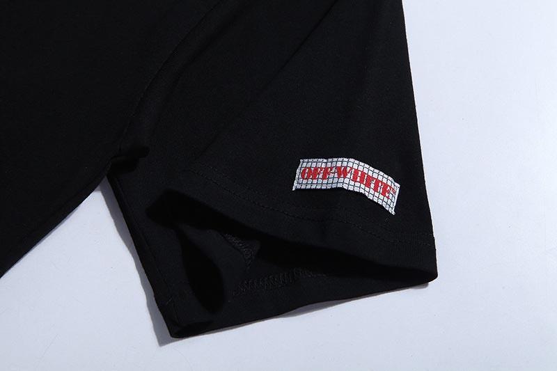 OFF WHITE  T-Shirt