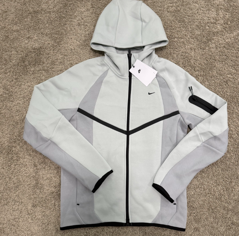 Nike Tech Fleece