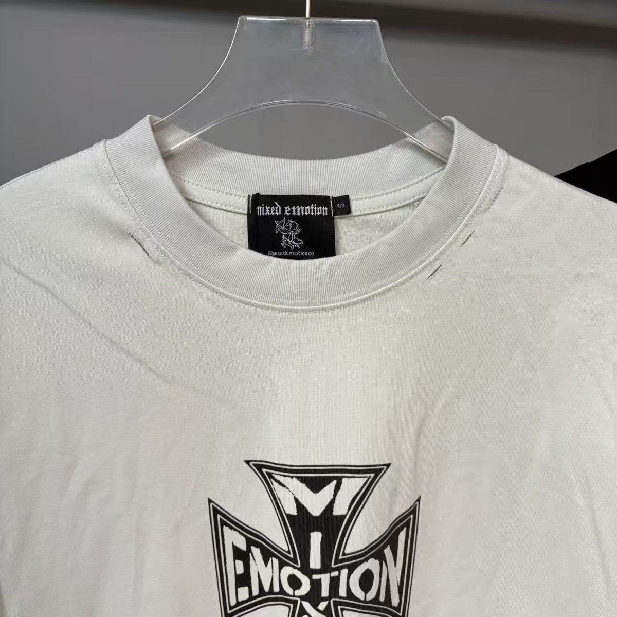 MIXED EMOTION Cross Graphic Distressed T-Shirt