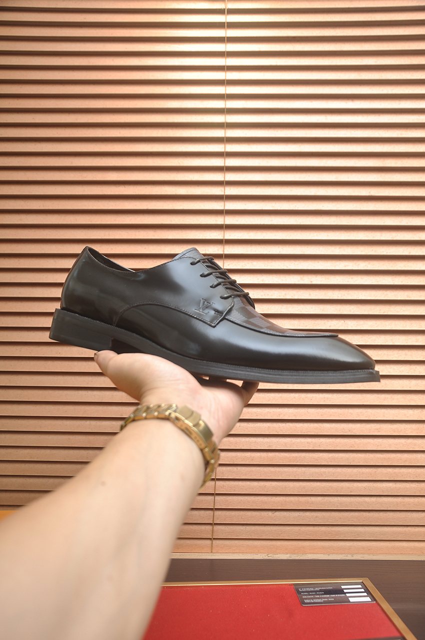 Louis Vuitton Checkerboard Lace-Up Dress Shoes