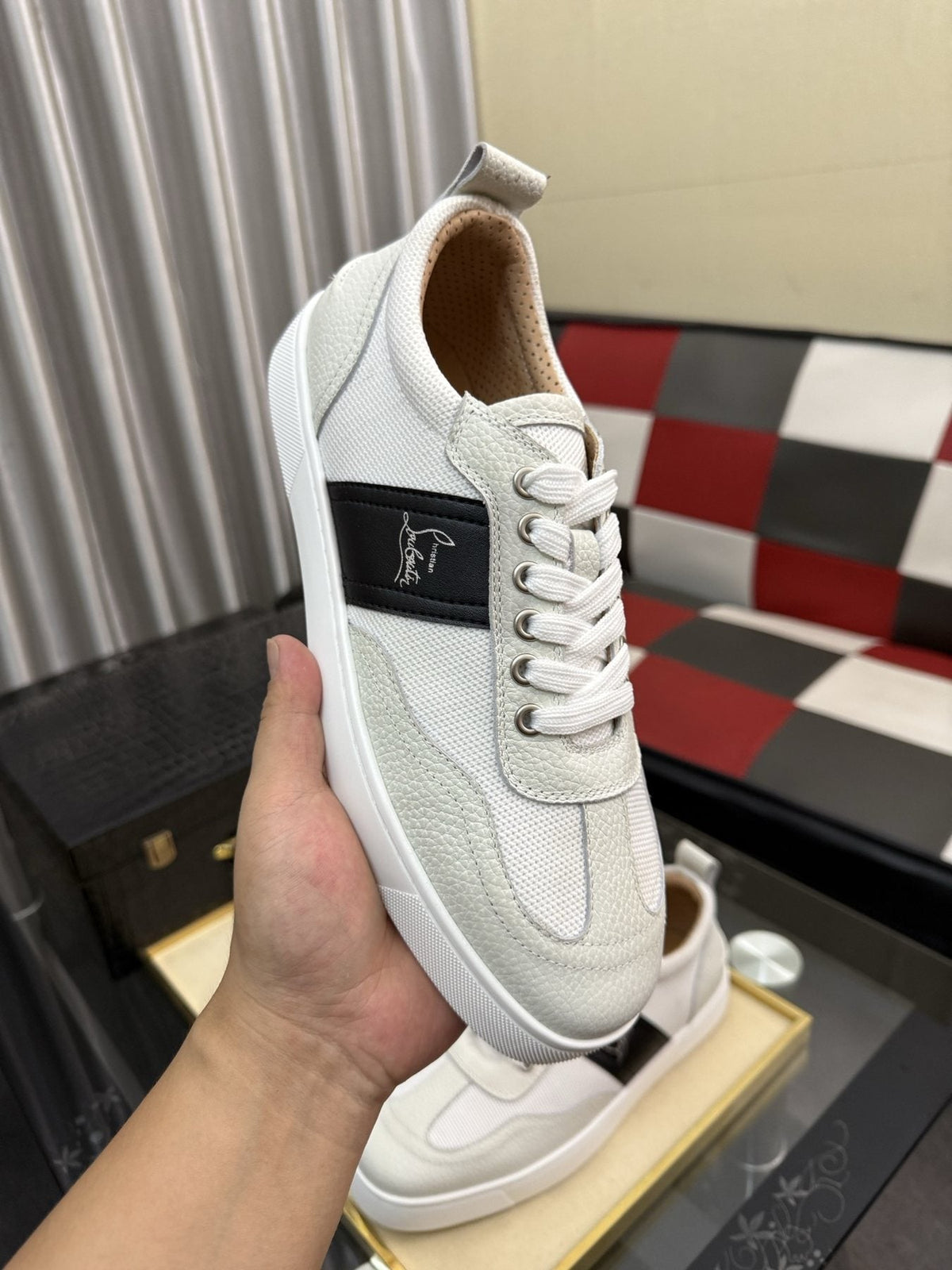Christian Louboutin Script-Accent Low-Top Sneakers