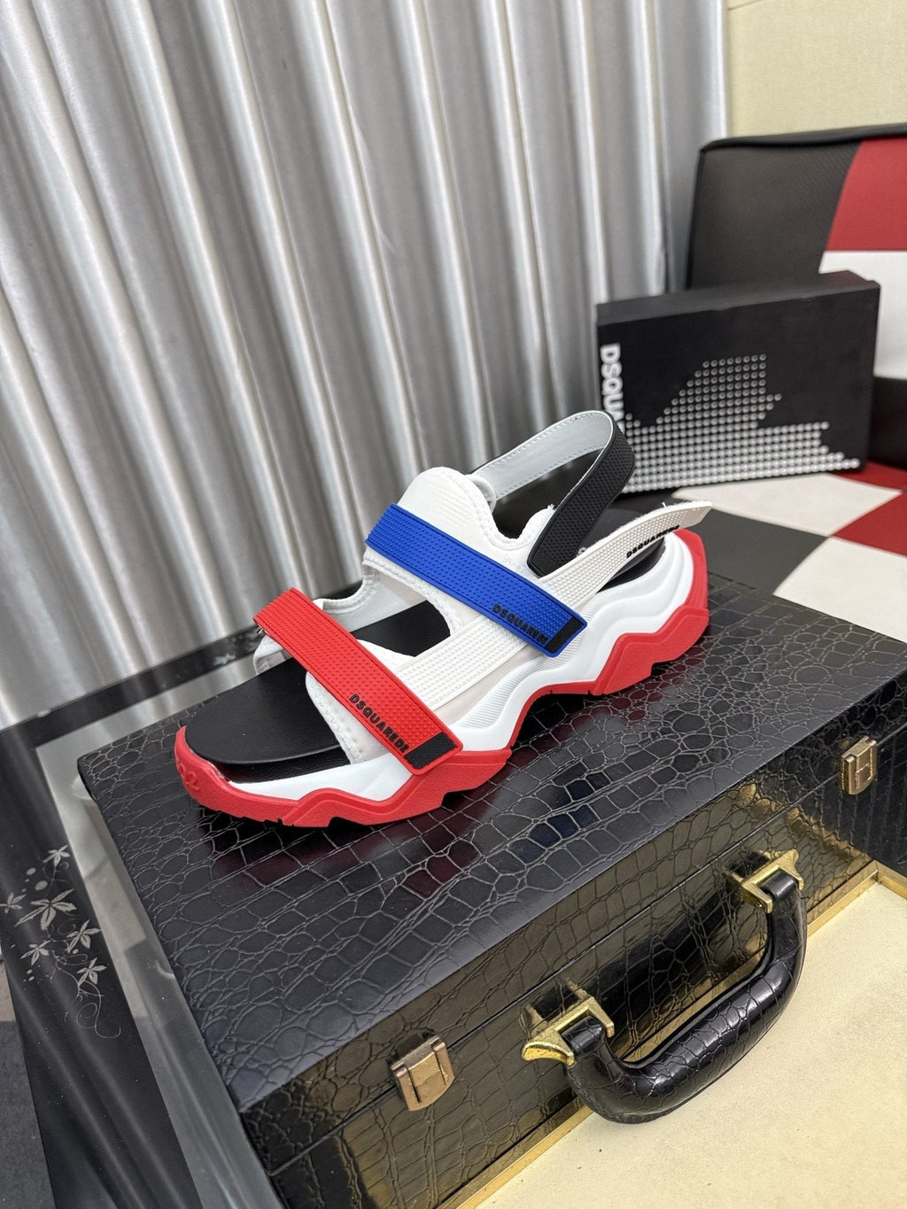 DSQUARED2 Men's Color-Block Sport Sandals