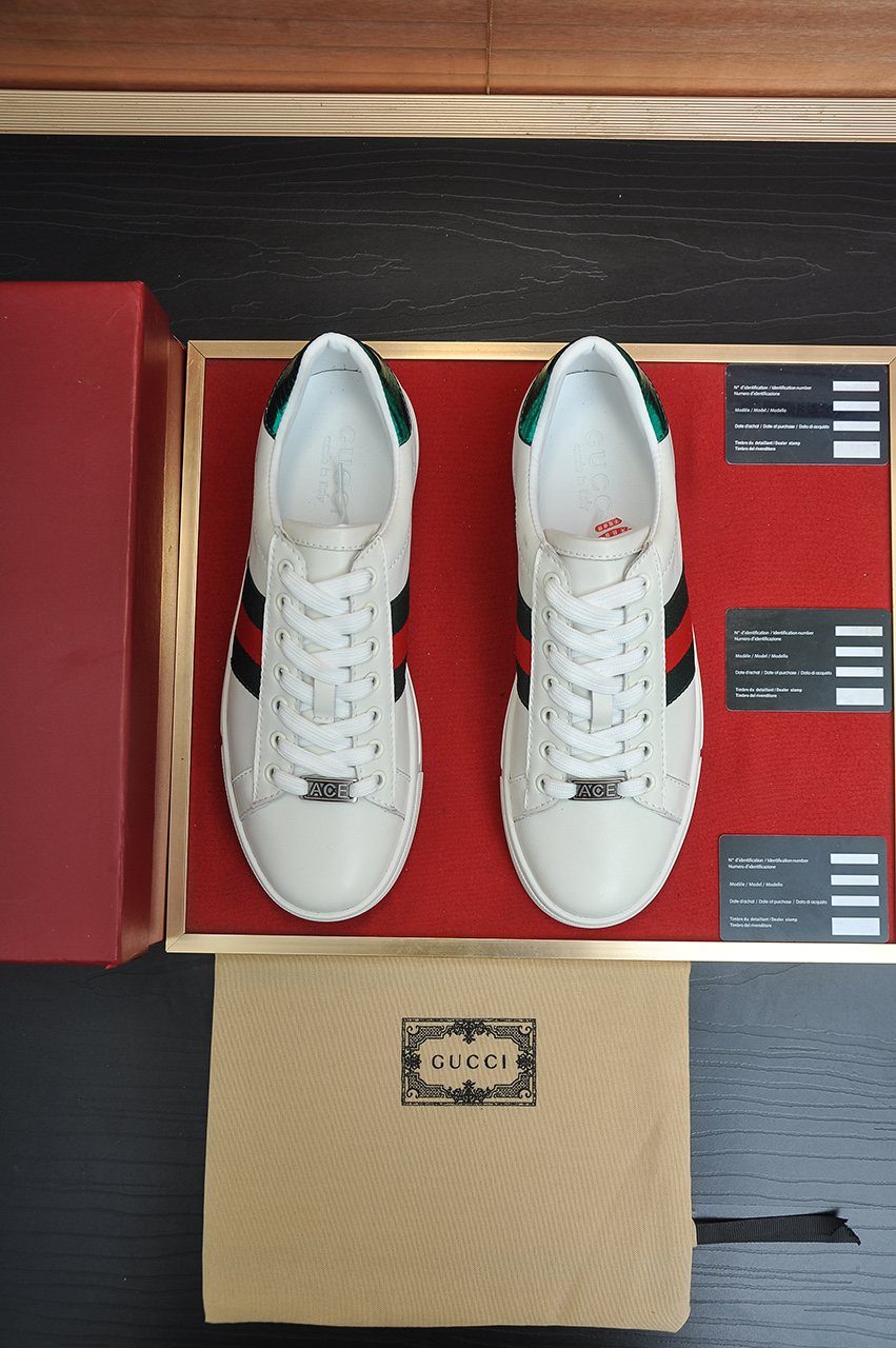Gucci Striped Low-Top Sneakers