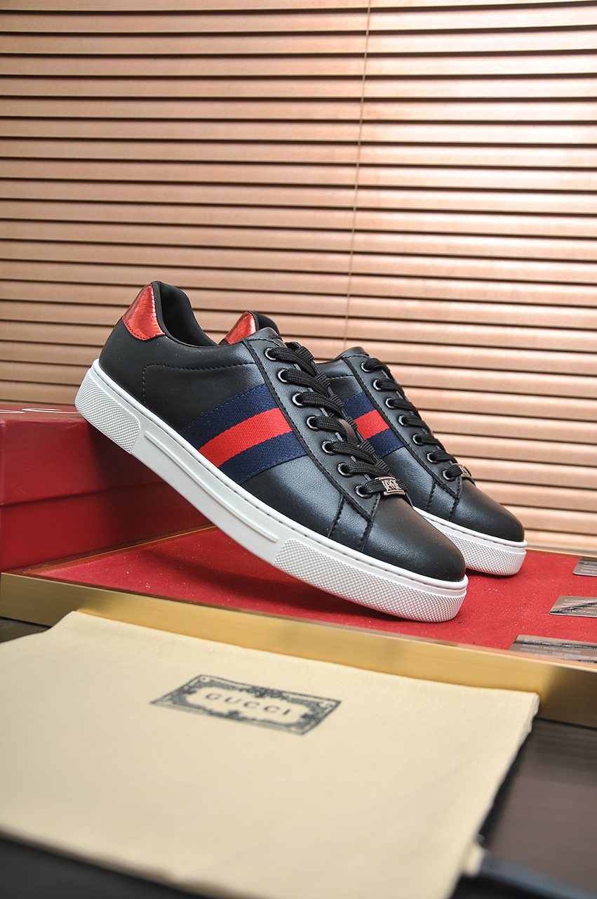 Gucci Striped Low-Top Sneakers