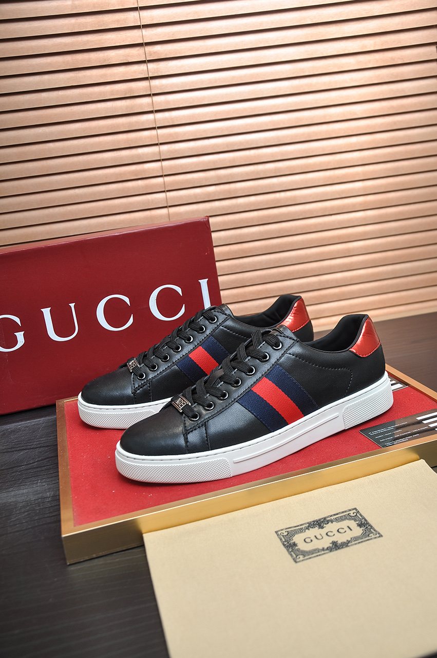 Gucci Striped Low-Top Sneakers