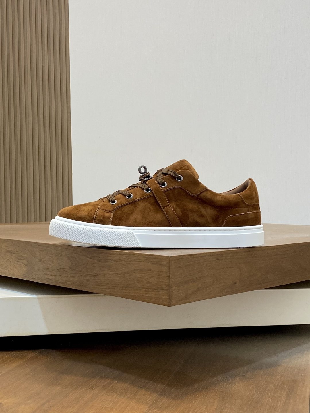 Hermès H-Detail Low-Top Sneakers
