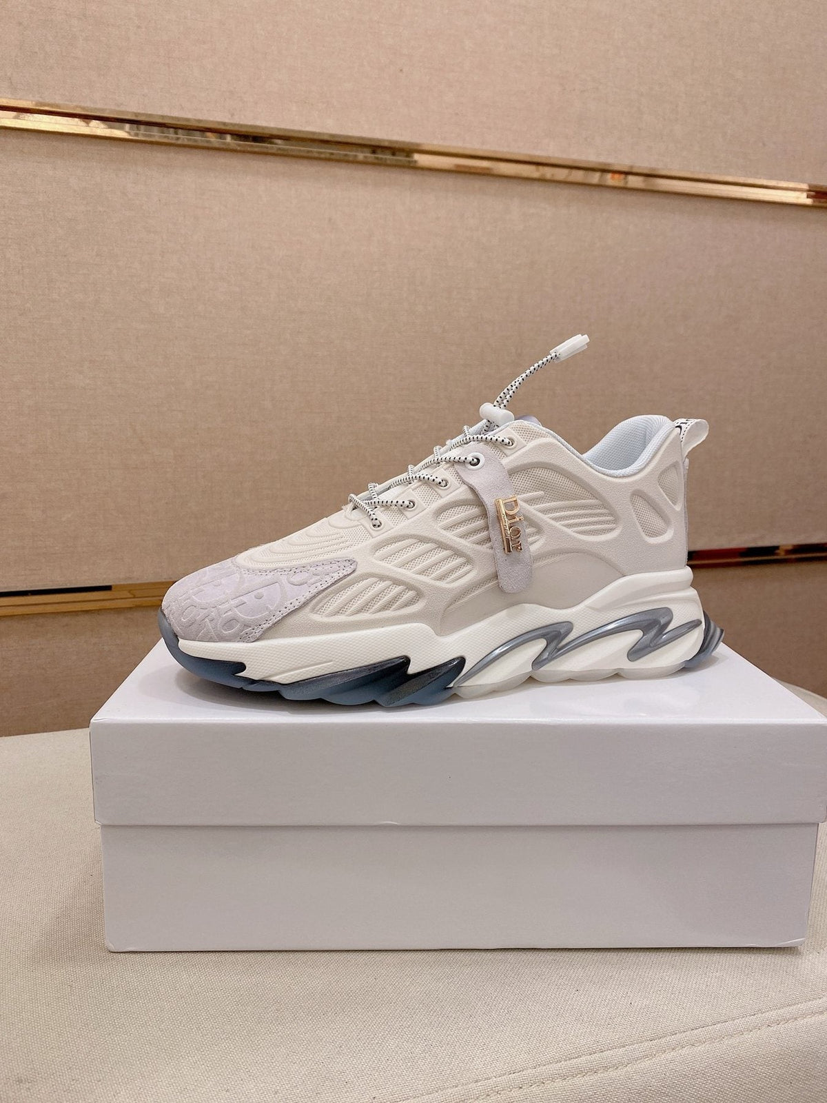 Dior Men's Sculpted Sole Lace-Up Sneakers